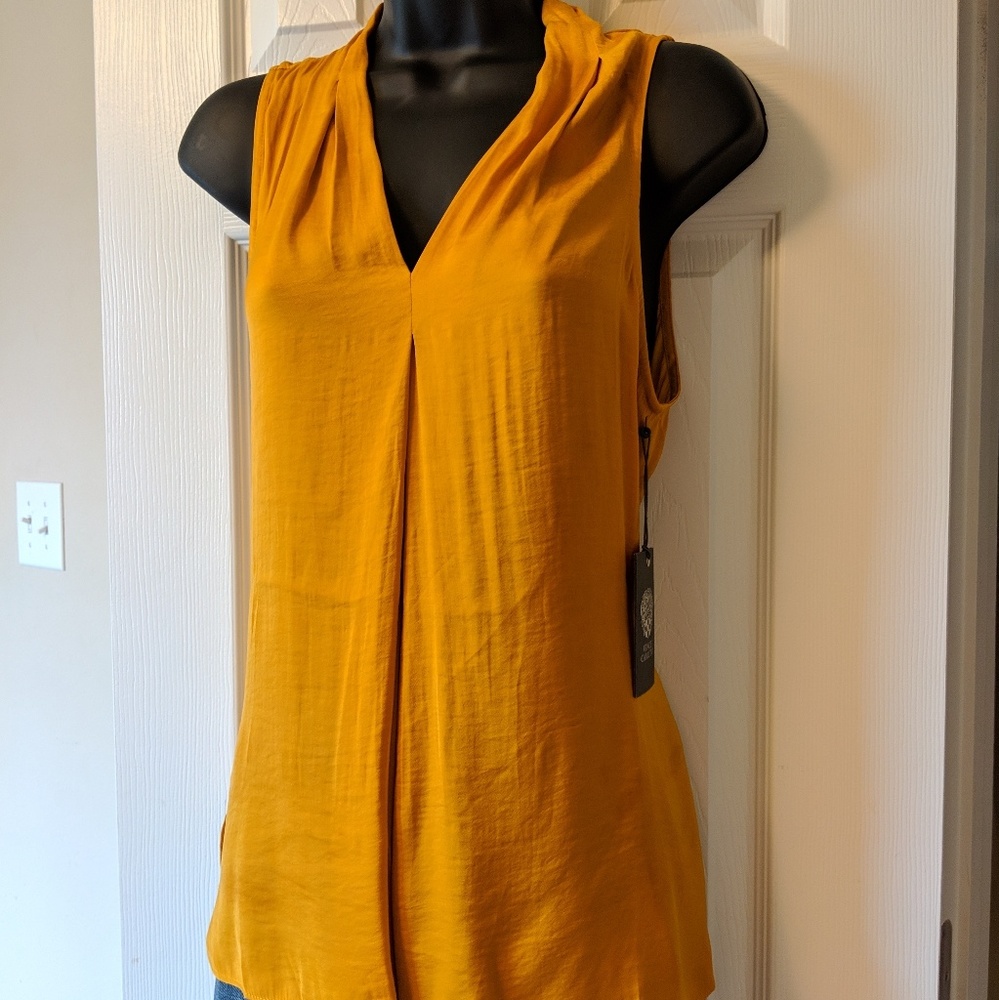 Vince Camuto Top